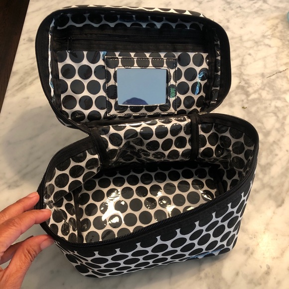 NEW SkinStore Polka Dot Toiletry Case - Picture 5 of 9
